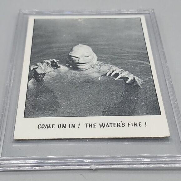 You'll Die Laughing 1974 Creature Feature #52 Pinhole With Plastic Case - Picture 6 of 6